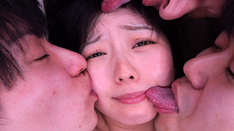 「顔面白濁レイプ 顔さえ触れることの出来なかったパパ活女子の秘密を知り、今では顔面に精子を塗りたくっています。 泉りおん」のサンプル画像8