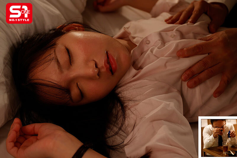 「顔採用の新人OLは大嫌いなセクハラ上司に7日間こっそり媚薬を盛られ出張同行日にムラムラ爆発!キモいペニスが欲しくてたまらない。 三田真鈴」のサンプル画像5