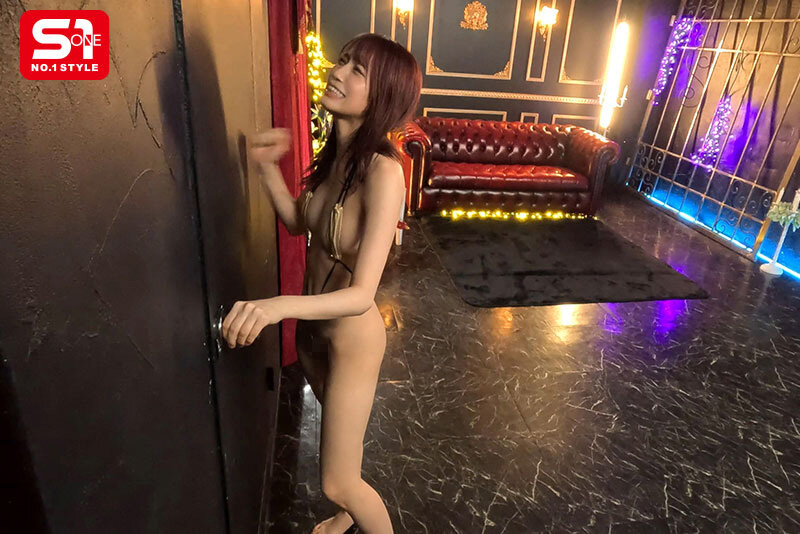 「ガチムチ男まみれのおま○こイカセ部屋に10時間とじ込められたプチカワ少女 未歩なな」のサンプル画像1