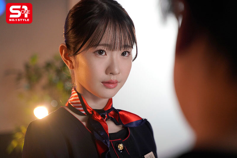「スレンダーな新人CAが巨漢クレーマーに犯され、心壊れ、肉オナホと化した後に… マ○コが極太ペニスに馴染んできてあり得ないほどイキまくった。 白上咲花」のサンプル画像3
