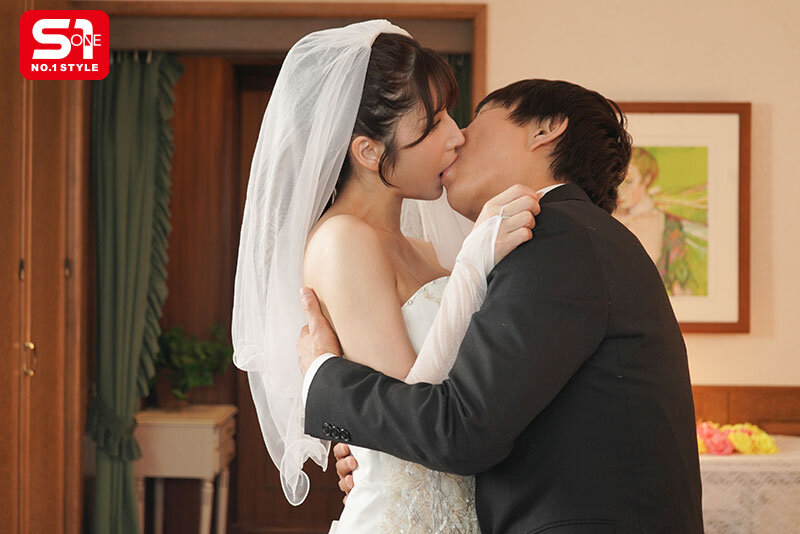 「結婚式間近の花嫁、新郎との愛あるSEXよりも男性ウェディングプランナーから無理やり犯されるほうがま○こビチャ濡れでイキまくる。 七ツ森りり」のサンプル画像4