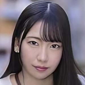 東由利香