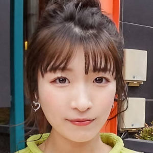 春瀬ももな